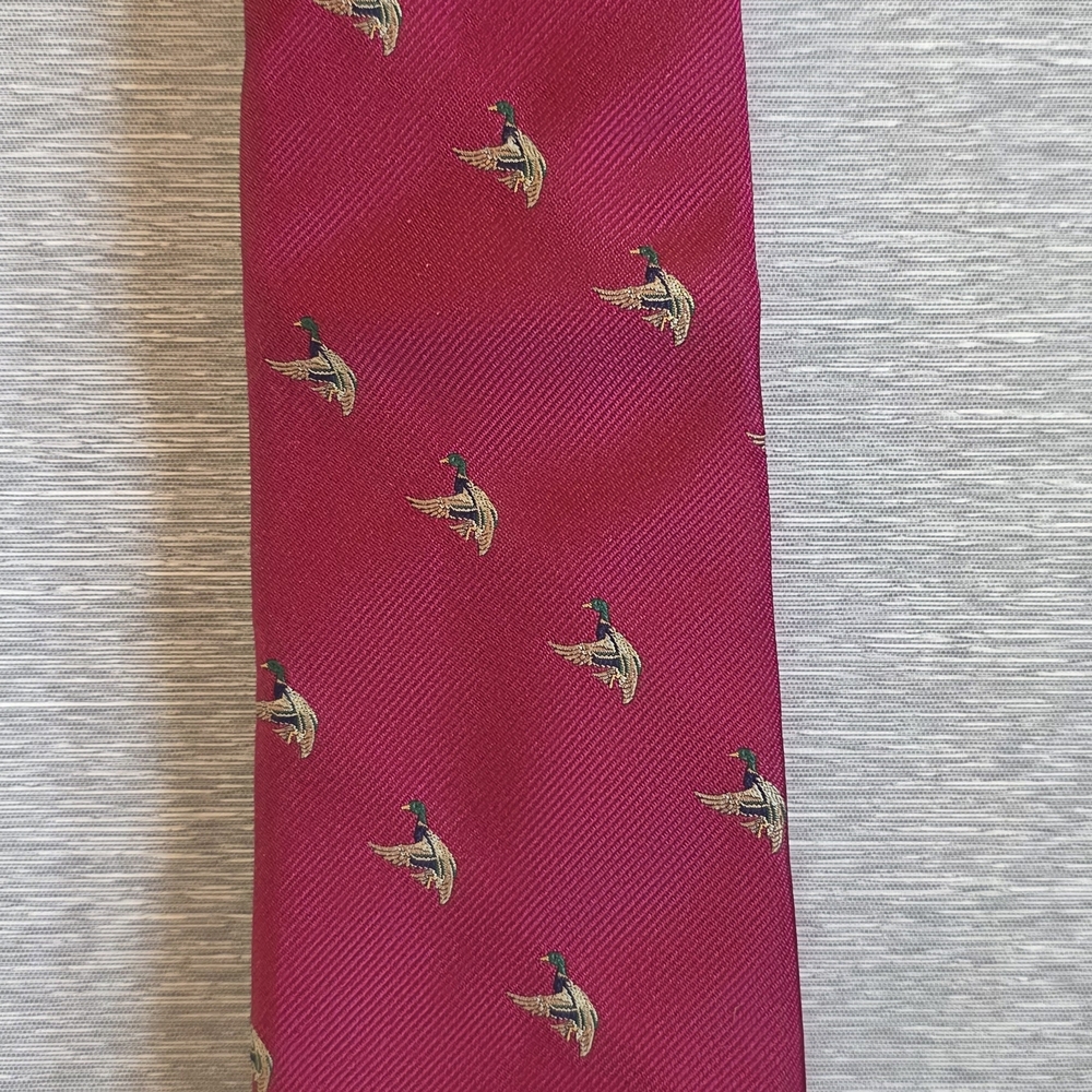 Elegant Burgundy Tie with Duck Pattern